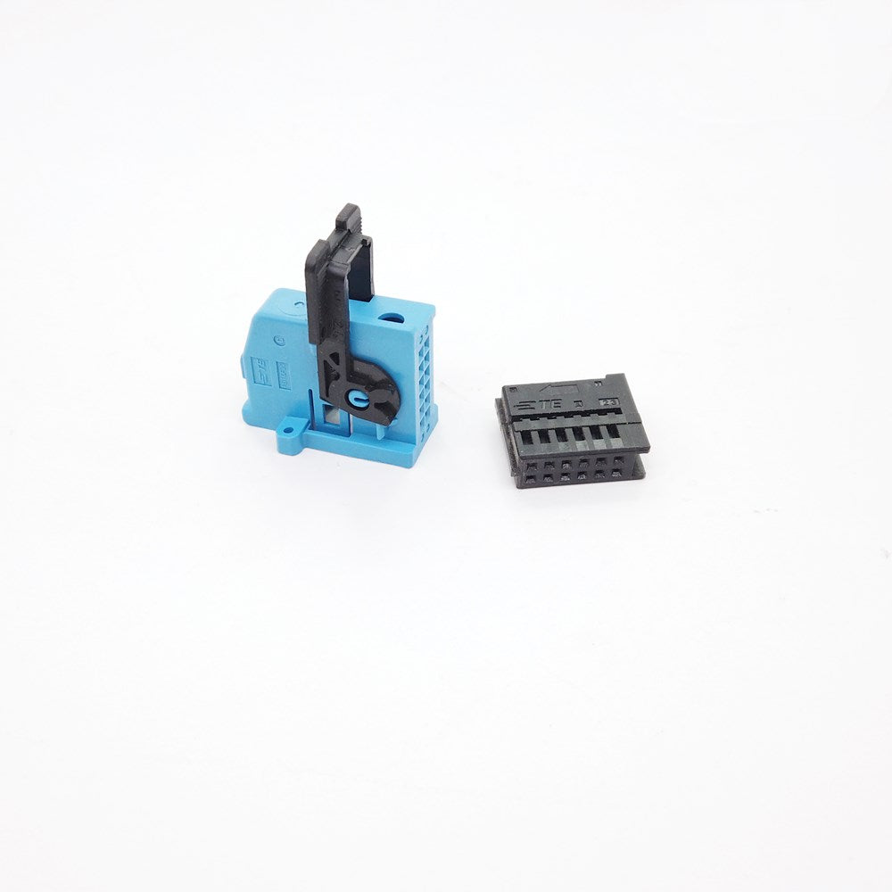 Applicable to Peugeot Citroen 12-pin screen plug screen plug screen socket screen connector